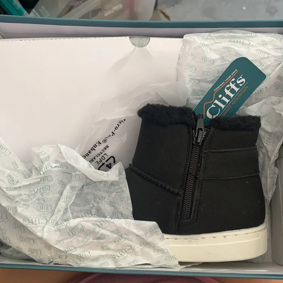 Cliffs By White Mountain Beamish Bootie - Picture 5 of 5